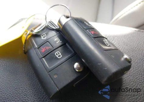 2019 Volkswagen Tiguan 2.0T Se/2.0T Sel/2.0T Sel R-Line/2.0T Sel R-Line Black из США, поврежденный, VIN 3VV3B7AX5KM194120